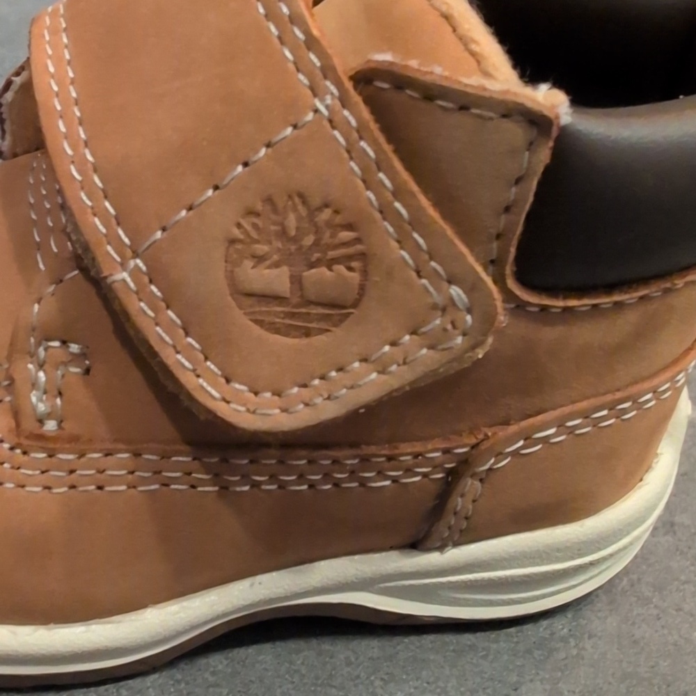 Timberland Size 4 Toddler Brown Strap Boots (Nearly new) - Picture 7 of 9